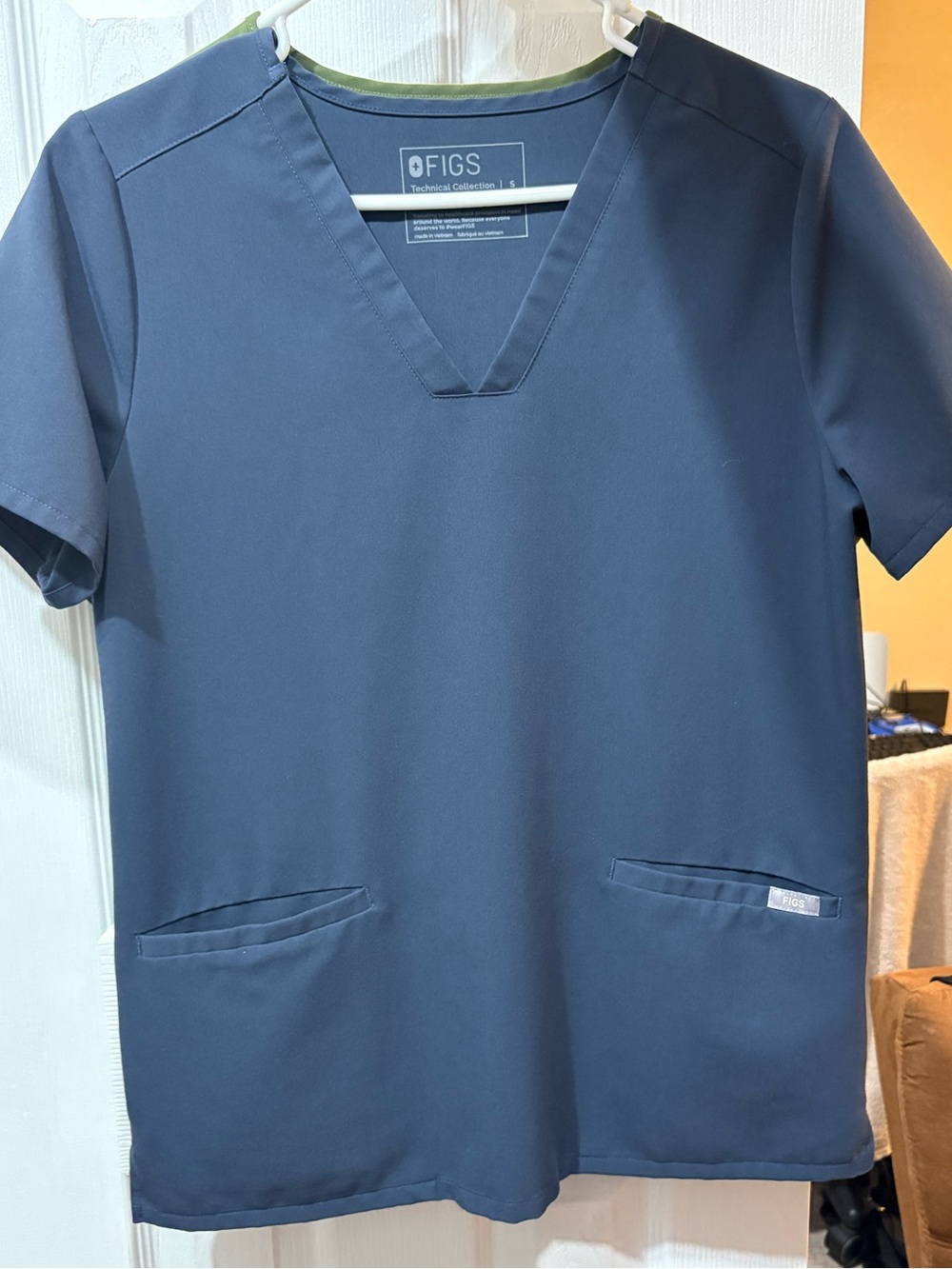 FIGS Navy Elite V-Neck Scrub Top